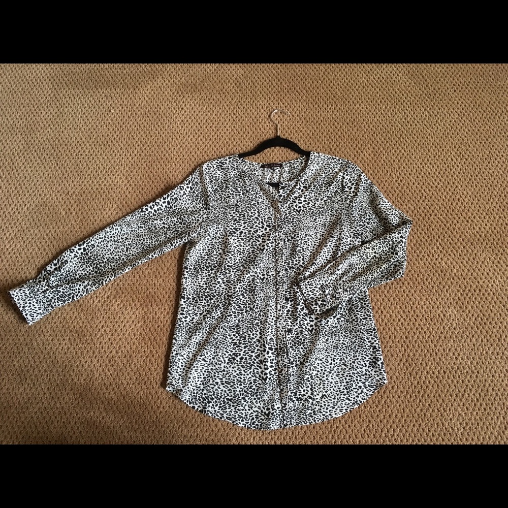 Silky snow leopard blouse, Small